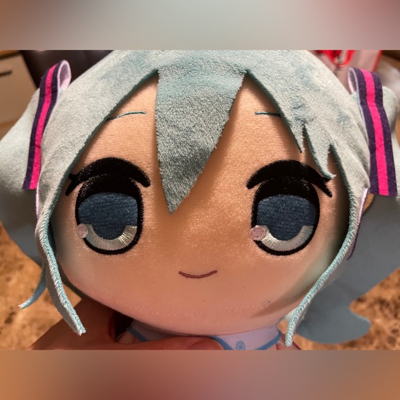 Hatsune Miku Vocaloid Kyurumaru 2022 Sitting Plush Japan - Picture 5 of 16